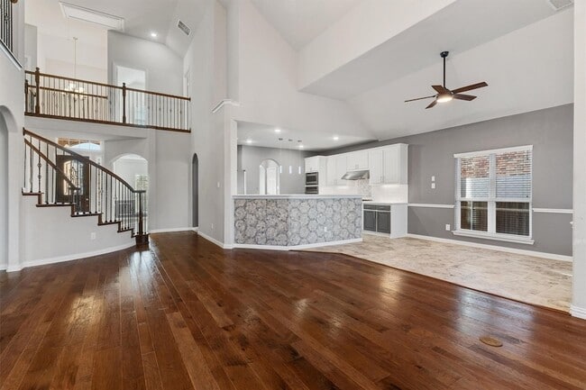 Building Photo - 2003 Silent Shore St