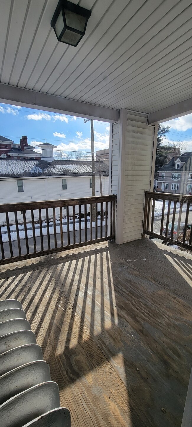 Building Photo - 28 Brook St