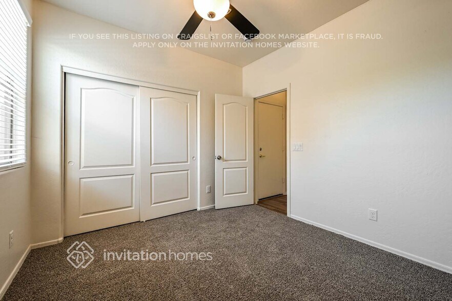 Building Photo - 16823 W Ocotillo St