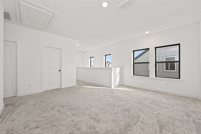 Building Photo - 16915 Chapel Knox Dr