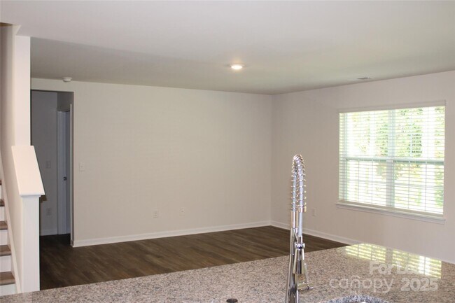 Building Photo - 2295 Mdw Strm Dr