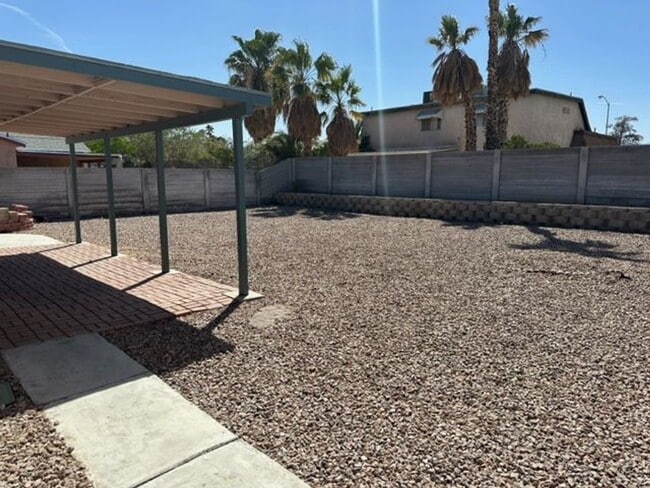 Building Photo - SW Remodeled 2 Bedroom!!