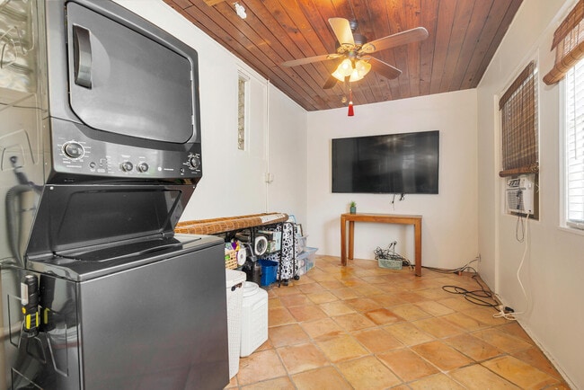 Building Photo - 341 Nottingham Blvd