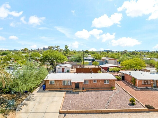 Building Photo - PRELEASE August 2026! Spacious 4-Bedroom Home Near UA & Banner Health!