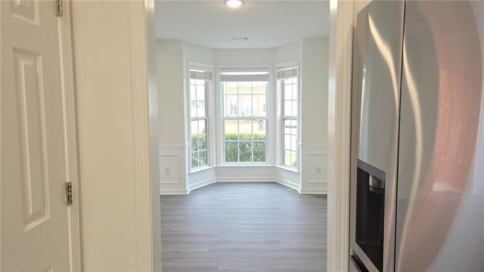 Building Photo - 4010 Ridgefair Dr