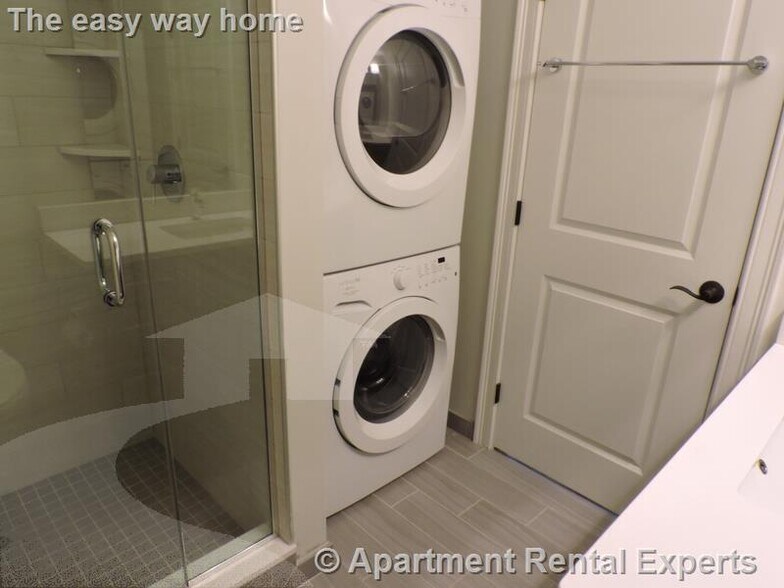 Building Photo - 168 Hampshire St