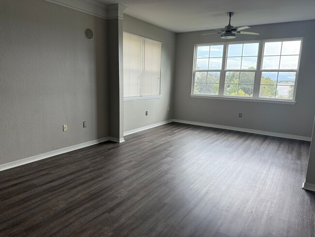 Building Photo - $1975 | 3-Bedroom 2-Bath Condo | Fully Ren...