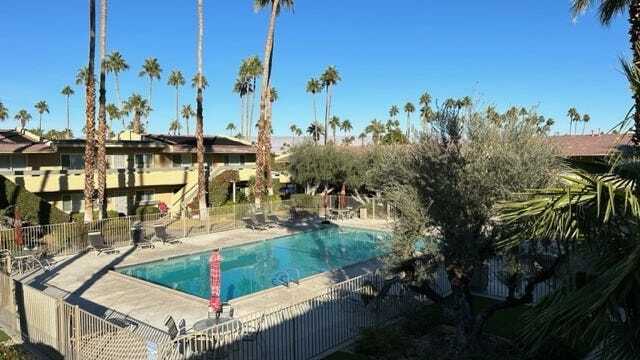 Building Photo - 1900 S Palm Canyon Dr