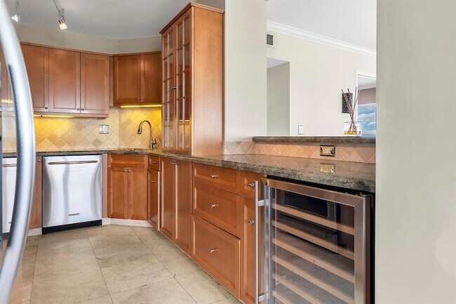 Building Photo - 2500 E Las Olas Blvd