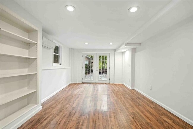 Building Photo - 1850 Ardmore Rd NW