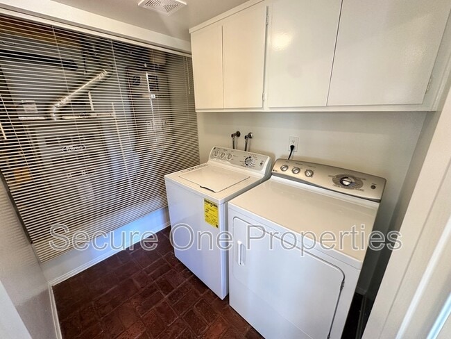 Building Photo - 1415 Redsail Cir