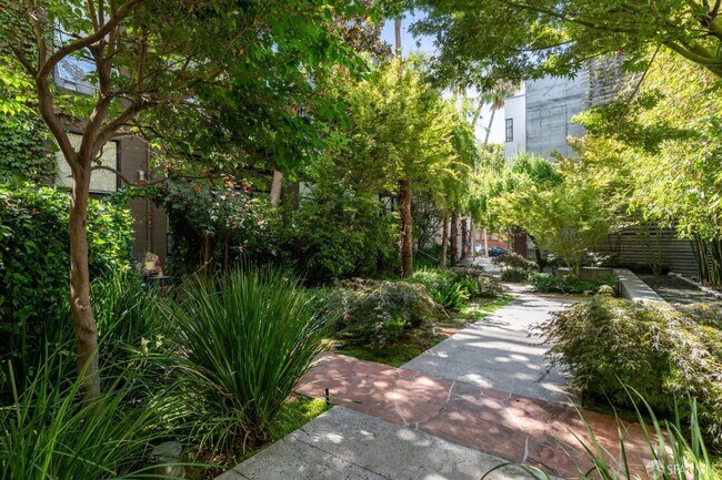 Building Photo - 1510 Park Ave