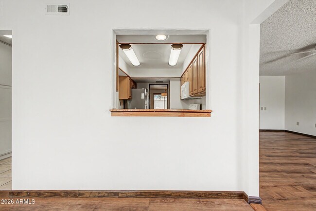 Building Photo - 9847 W Wrangler Dr
