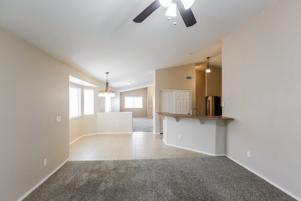 Building Photo - 13833 W Bola Dr