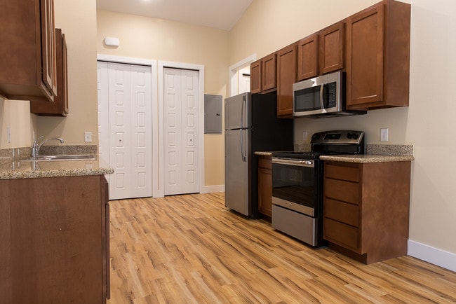 Building Photo - Fieldstone Apartments