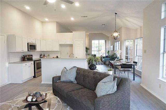 Building Photo - 9821 Carmel Valley Dr