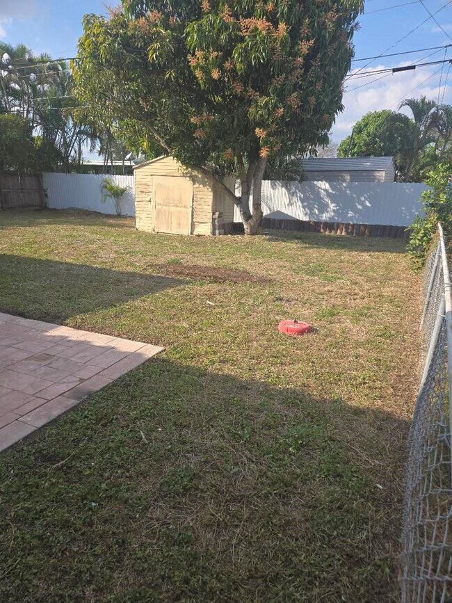 Building Photo - 7531 Polk St