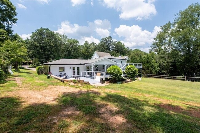 Building Photo - 353 Westside Dr