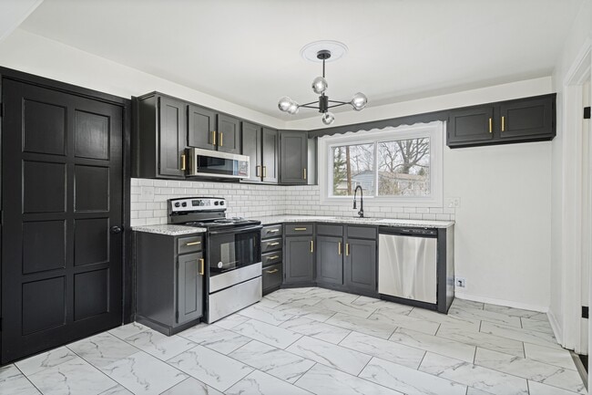 Building Photo - 7109 Conser St