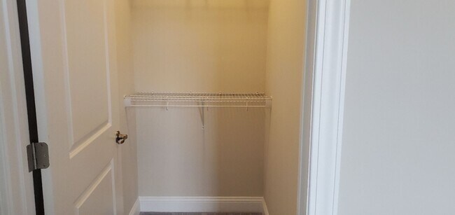 Building Photo - 3 bedroom, 2 bath condo at Queens Harbour