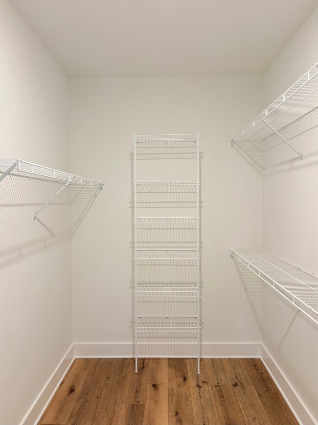 Building Photo - 5380 Freesia Ln