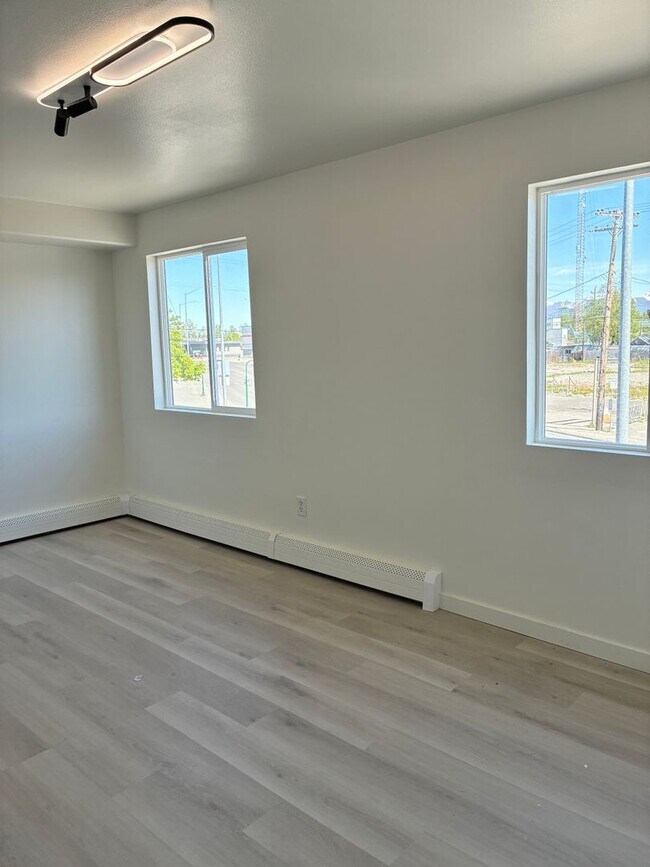 Building Photo - 3200 Spenard Rd