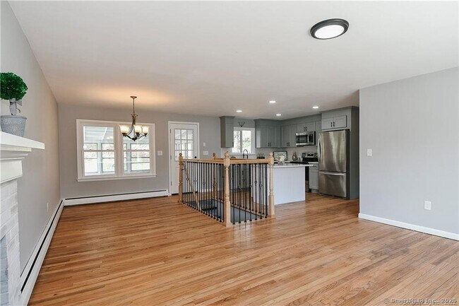 Building Photo - 10 N Cobblers Ct