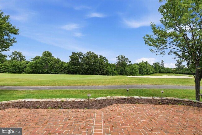 Building Photo - 20242 Hidden Creek Ct