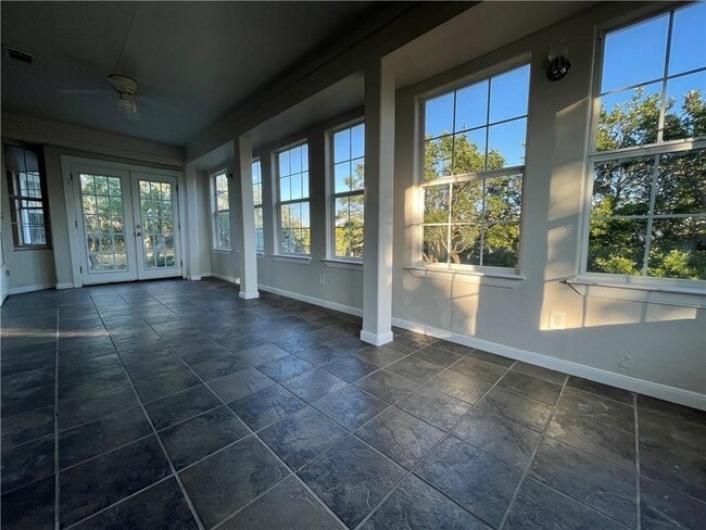 Building Photo - 10501 Hill Country Skyline