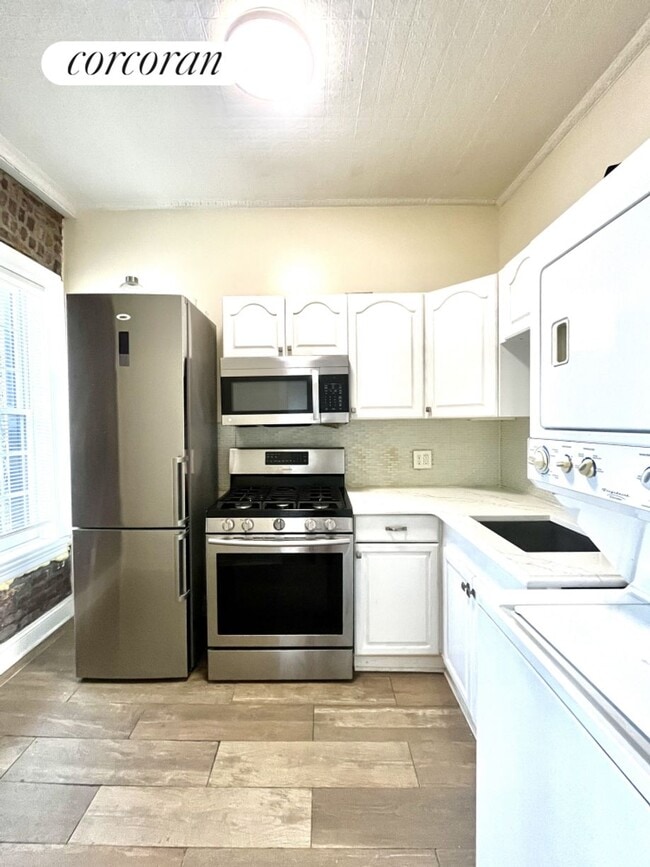 Primary Photo - 415 58th St