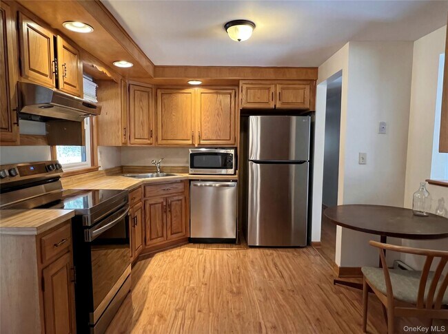 Building Photo - 3160 US-44