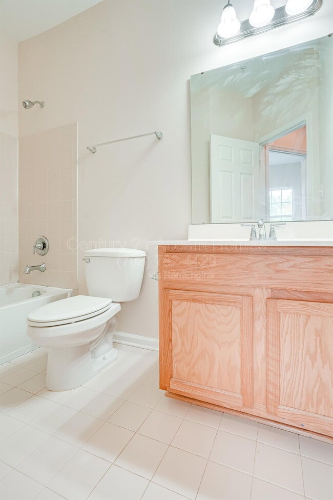 Building Photo - 23515 Forest Haven Way