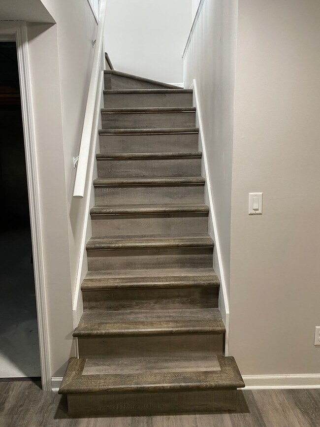 Building Photo - 2147-2149 Countrywood Dr SE