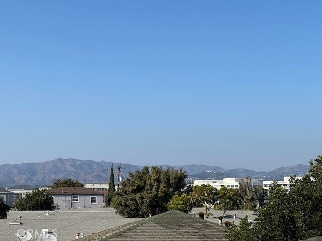 Building Photo - 1950 Cloverfield Blvd