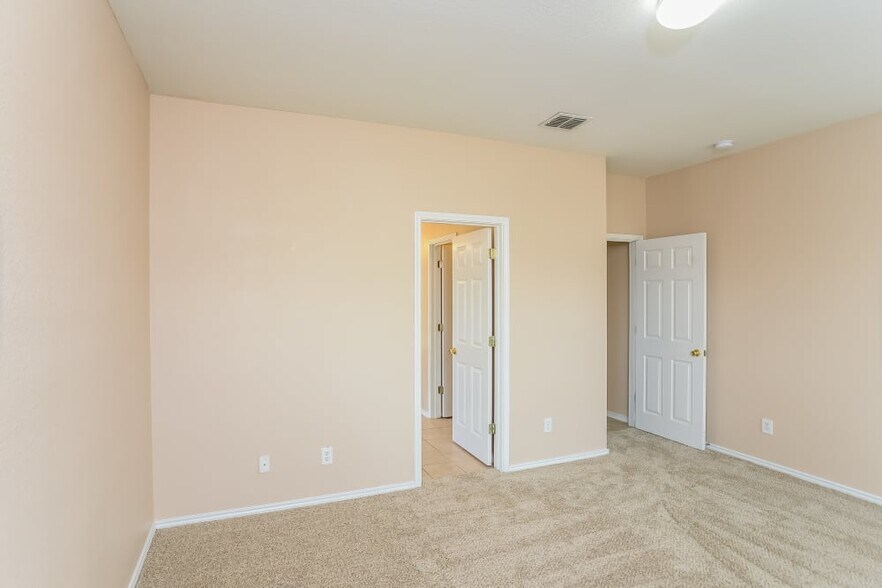 Building Photo - 6111 Briscoe Leaf