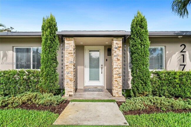 Building Photo - 217 E Acre Dr