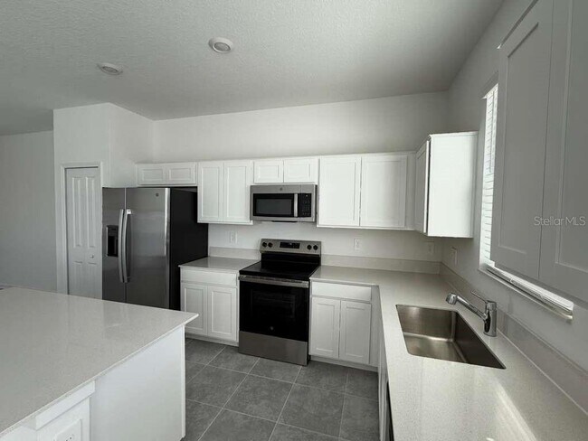 Building Photo - 120 Bogey Dr