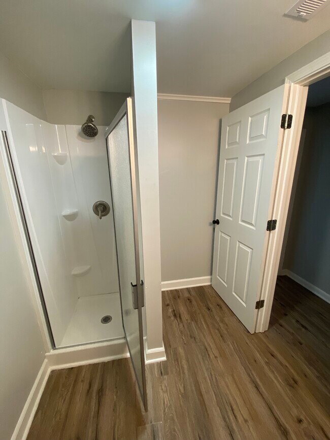 Bathroom 2 - 1050 Janet Dr