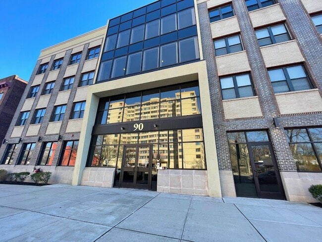 Building Photo - 90 Clinton Ave