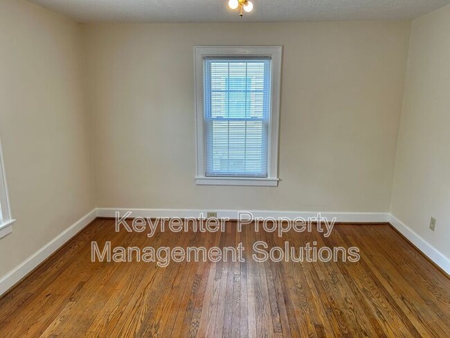 Building Photo - 129 Dupont Cir