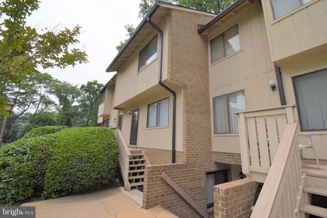 Building Photo - 2507 Glengyle Dr