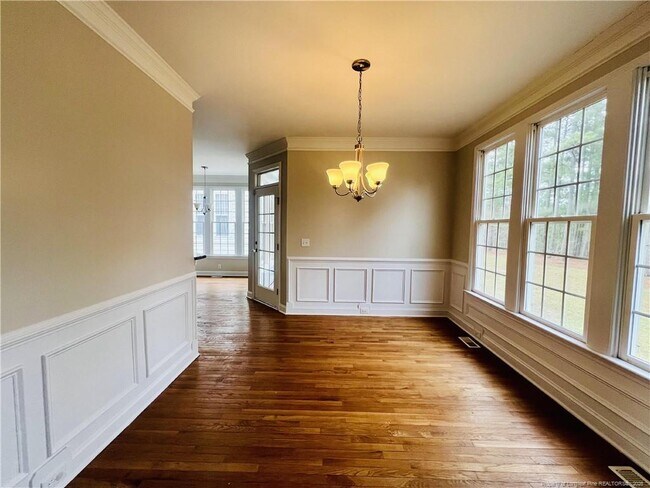 Building Photo - 96 Lamplighter Way