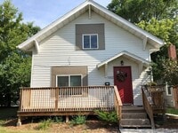 Building Photo - 1002 4th Ave S