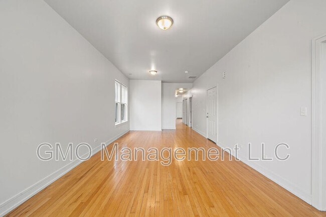 Building Photo - 4230 W Adams St
