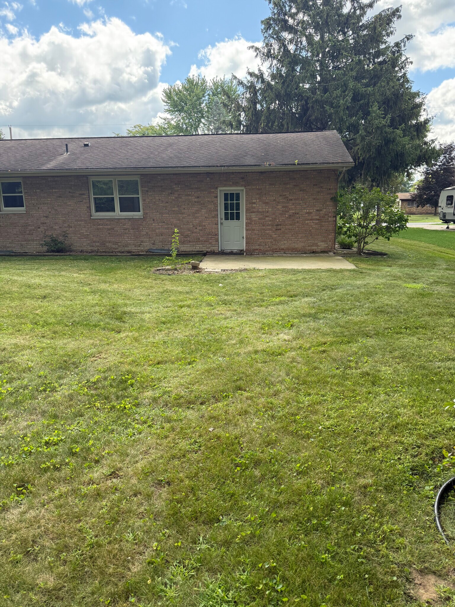 Building Photo - 8901 Highland Dr