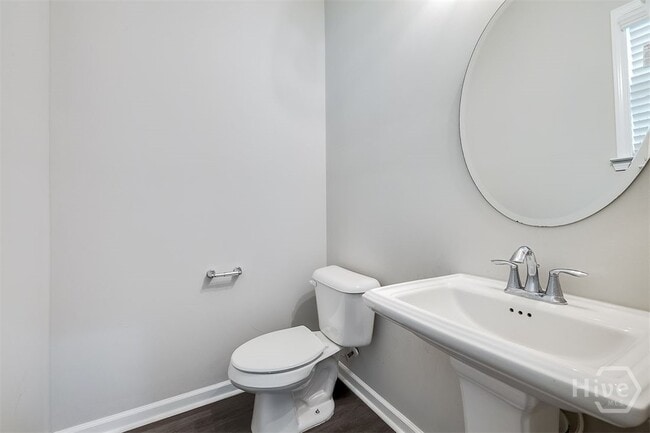 Building Photo - 345 Sonoma Dr