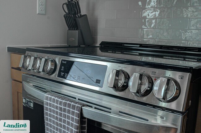 Building Photo - 1999 E Boston St