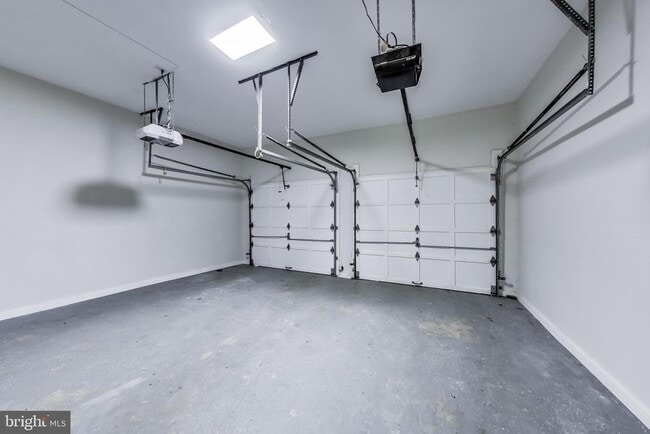 Building Photo - 12004 Montrose Village Terrace