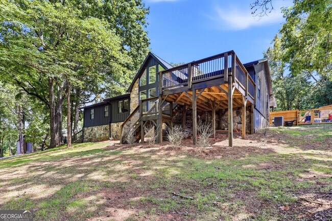 Building Photo - 4225 Twin Rivers Dr