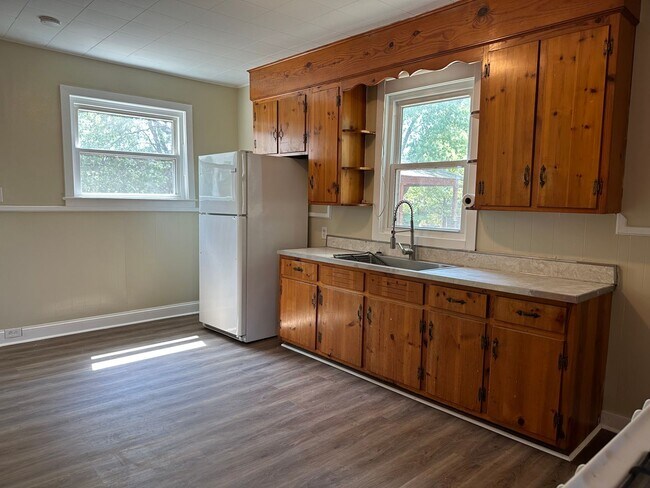 Building Photo - 317 Confidence Ln